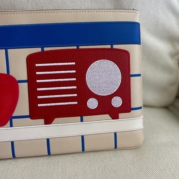 Coach Rogue Collection LARGE Turnlock Wristlet, Limited Ed. - Picture 11 of 16